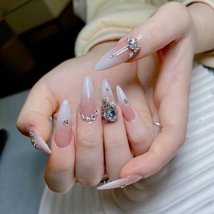 nail đính đá khối