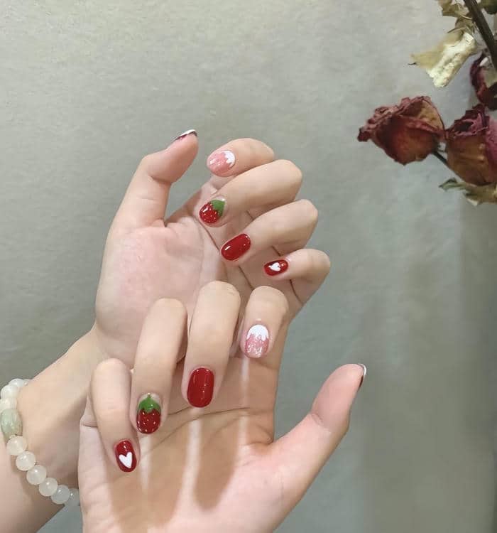 nail gấu dâu ngắn