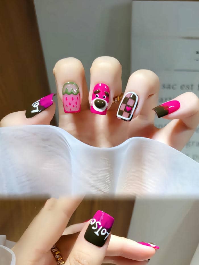 nail gấu dâu siêu cute