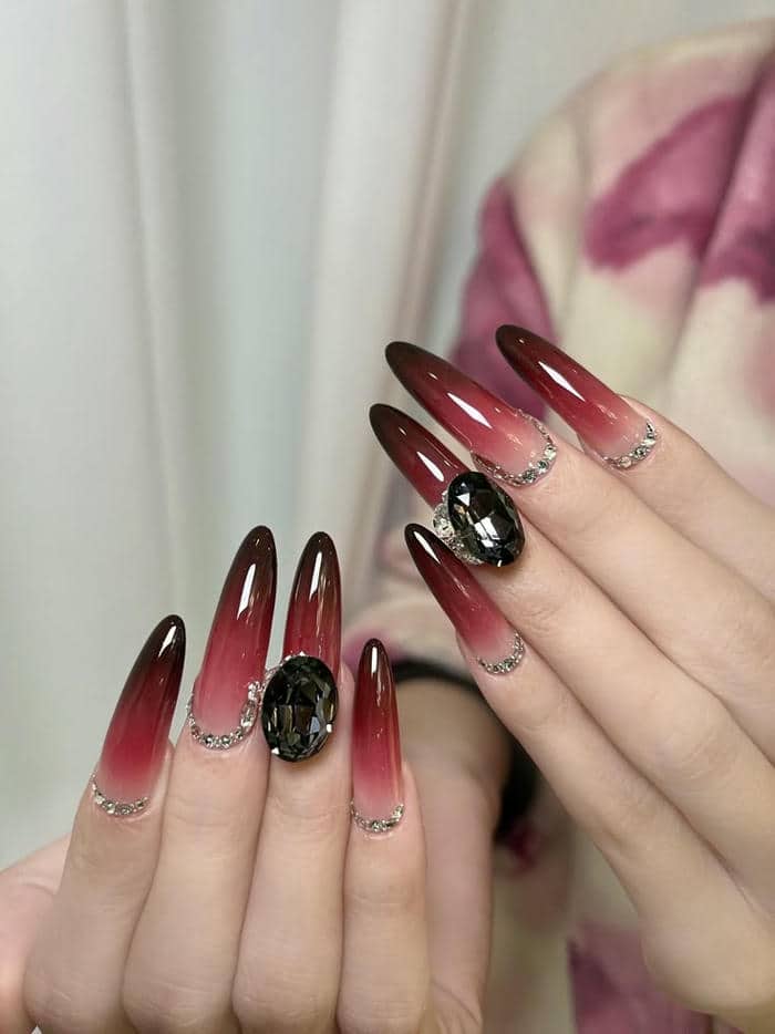 nail loang cá tính