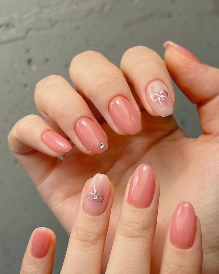 nail màu hồng thạch vẽ