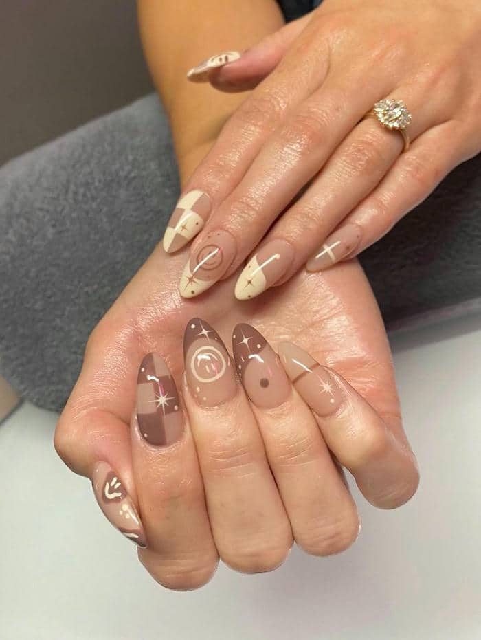 nail màu nâu be