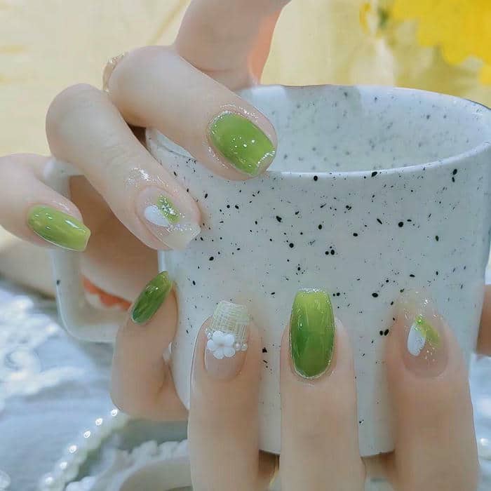 nail màu xanh lá