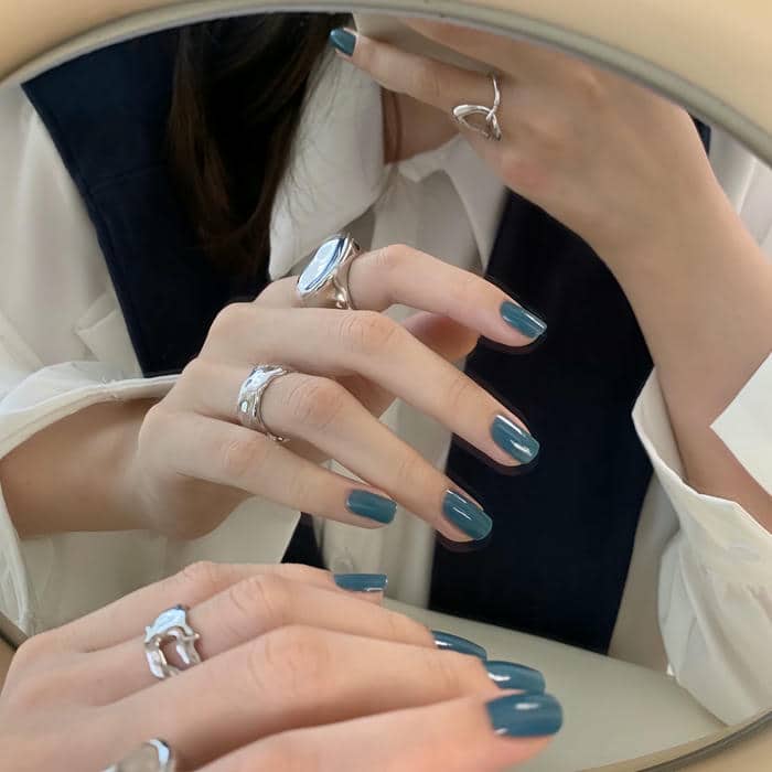 nail màu xanh ngọc đính đá