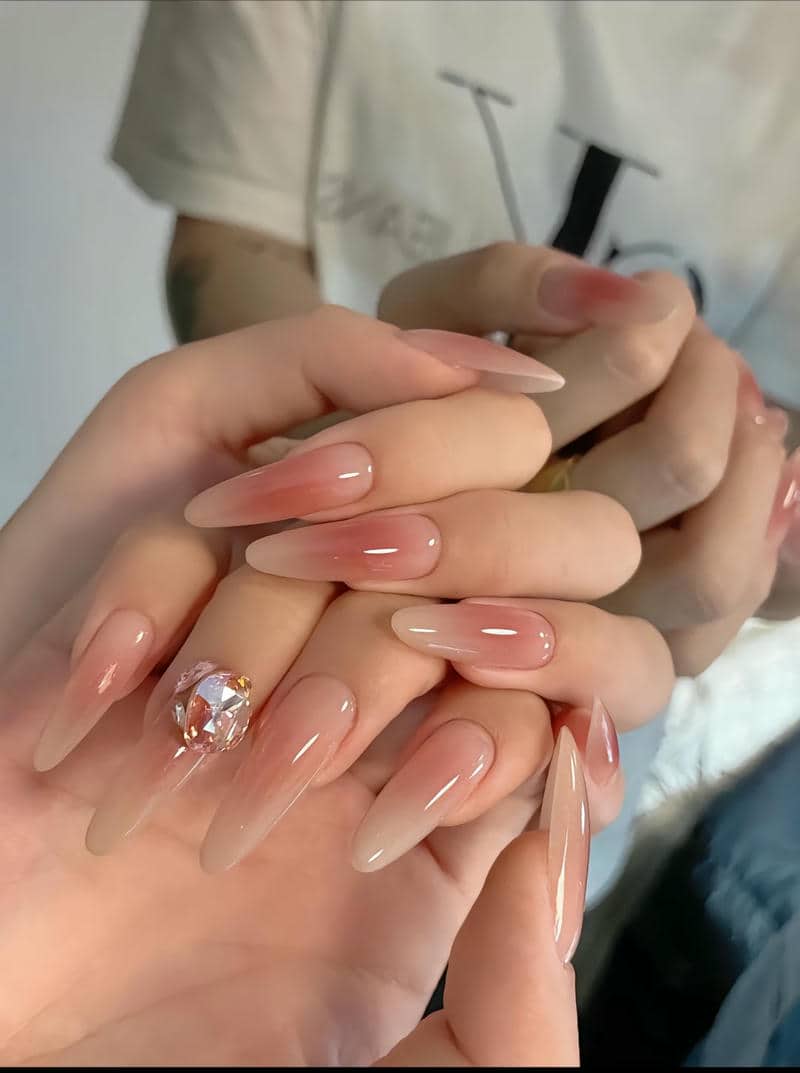 nail móng nhọn đơn giản