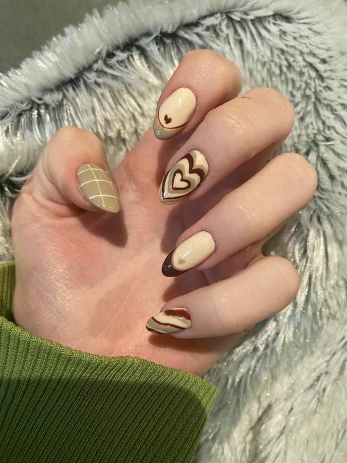 nail nâu đơn giản