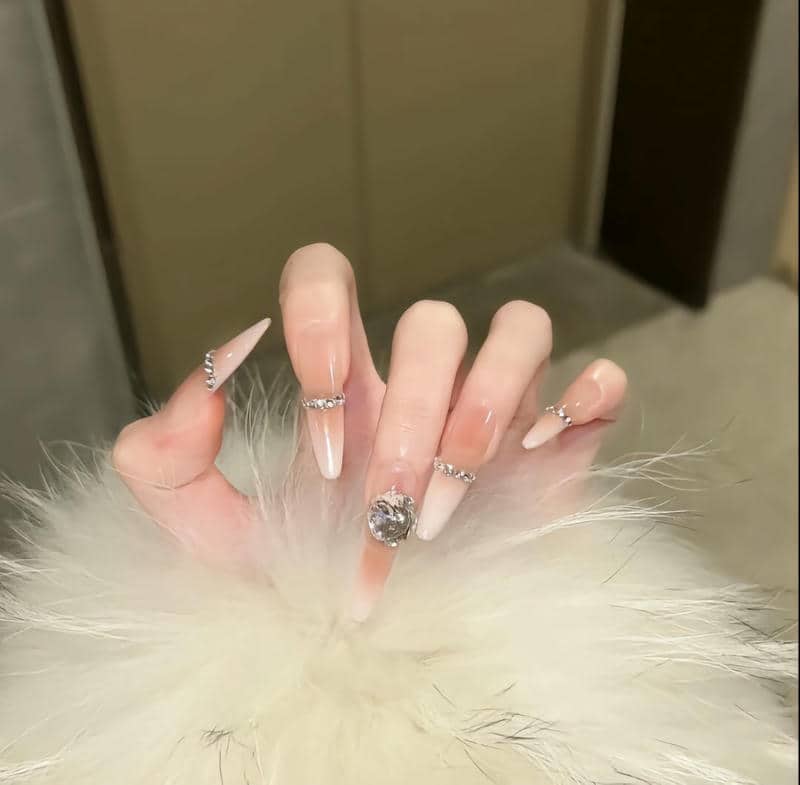nail nhọn đính đá đẹp