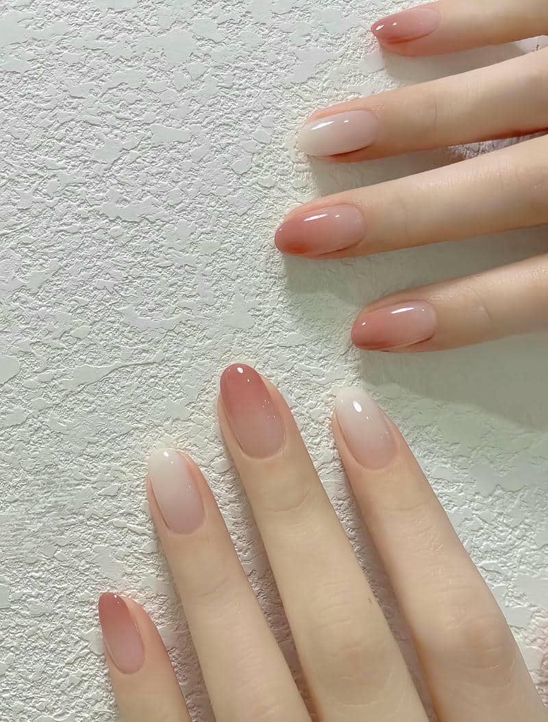 nail ombre đỏ trắng