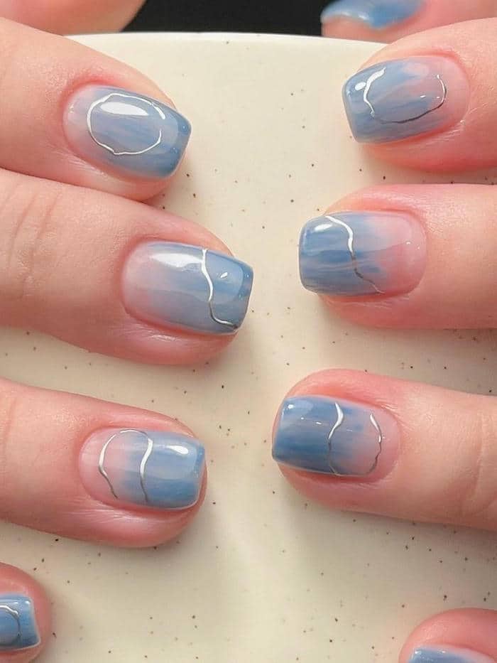 nail ombre xanh dương đơn giản