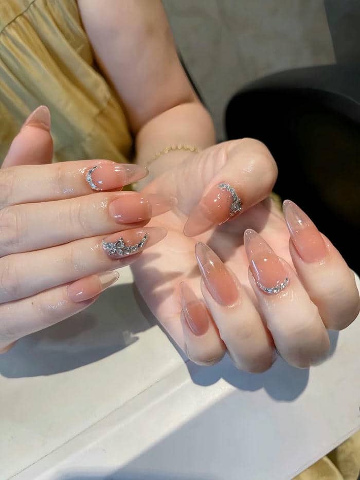 nail sang chảnh đơn giản