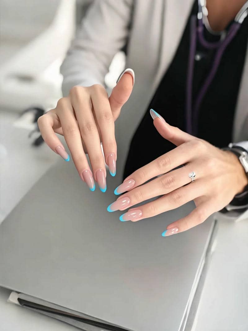 nail sơn đầu móng thanh lịch