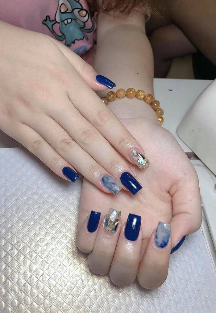 nail sơn loang