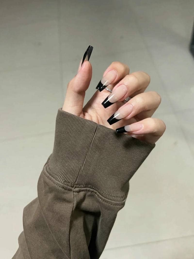 nail sơn màu móng màu đen