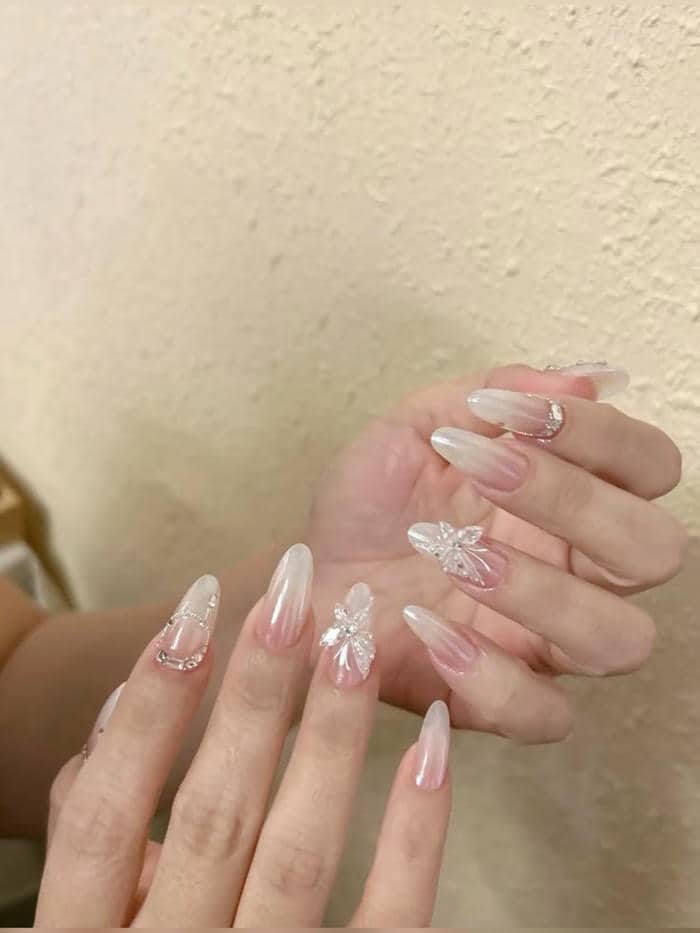 nail tráng gương ngọc trai