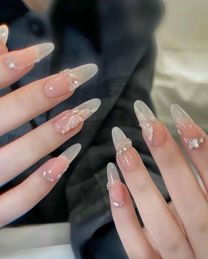 nail trong suốt đơn giản