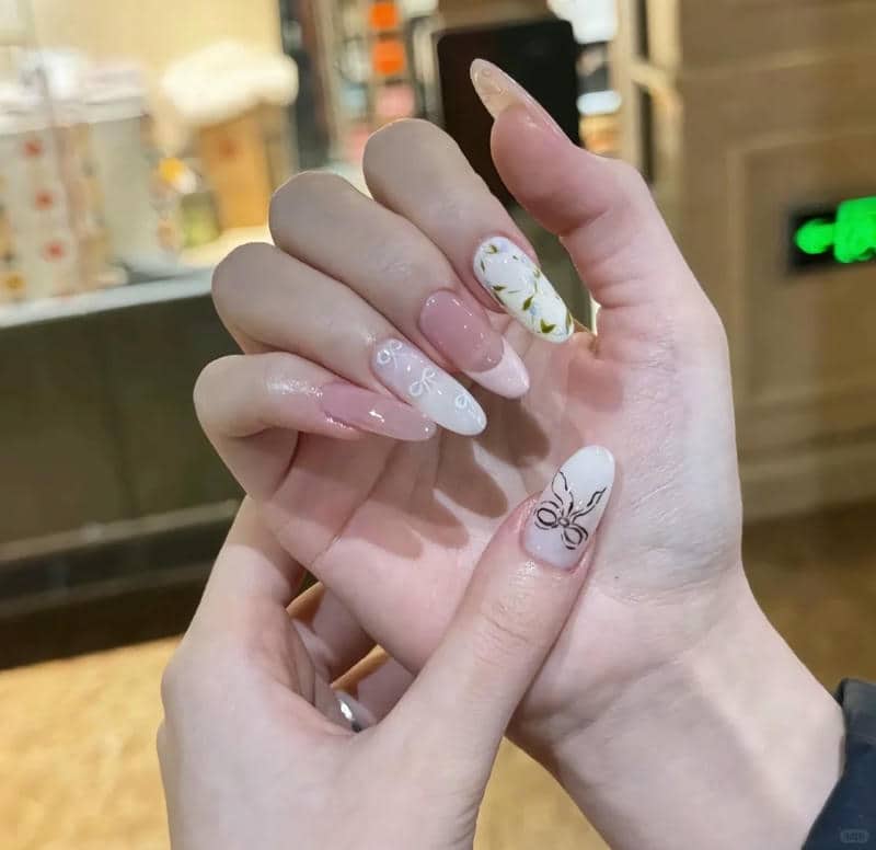 nail valentine đơn giản