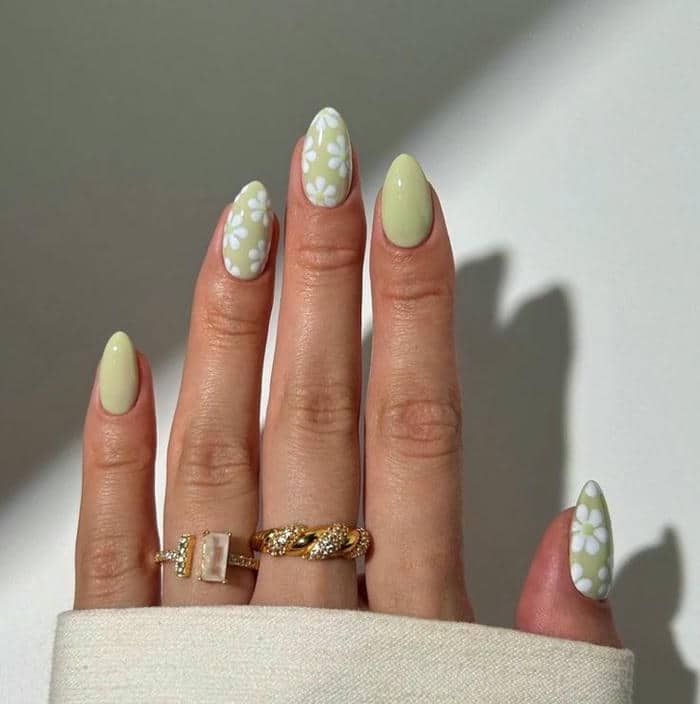 nail xanh bơ cho móng ngắn