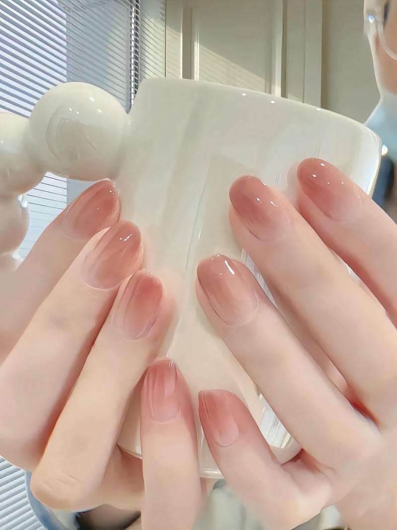 sơn móng tay đẹp cho da ngăm