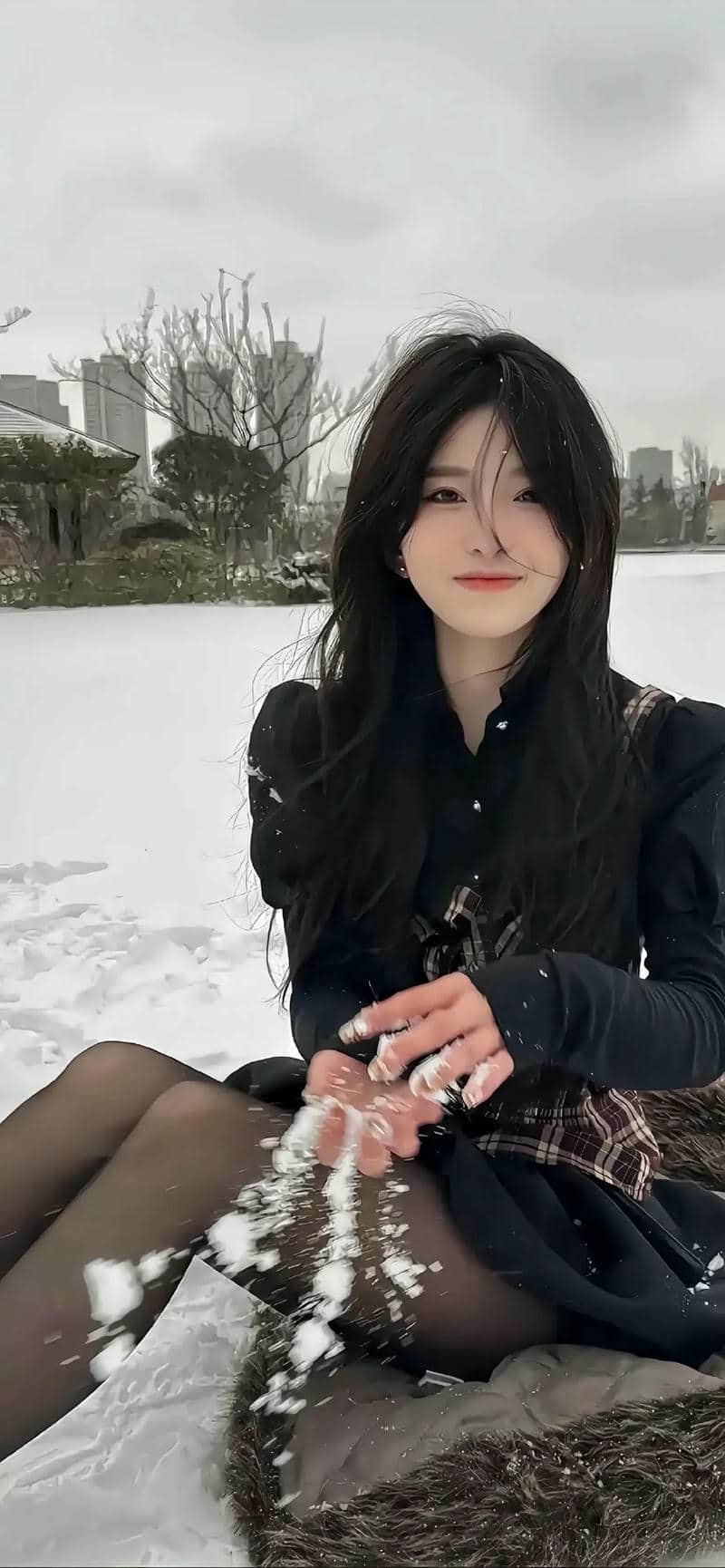 ảnh cô gái đáng yêu làm hình nền