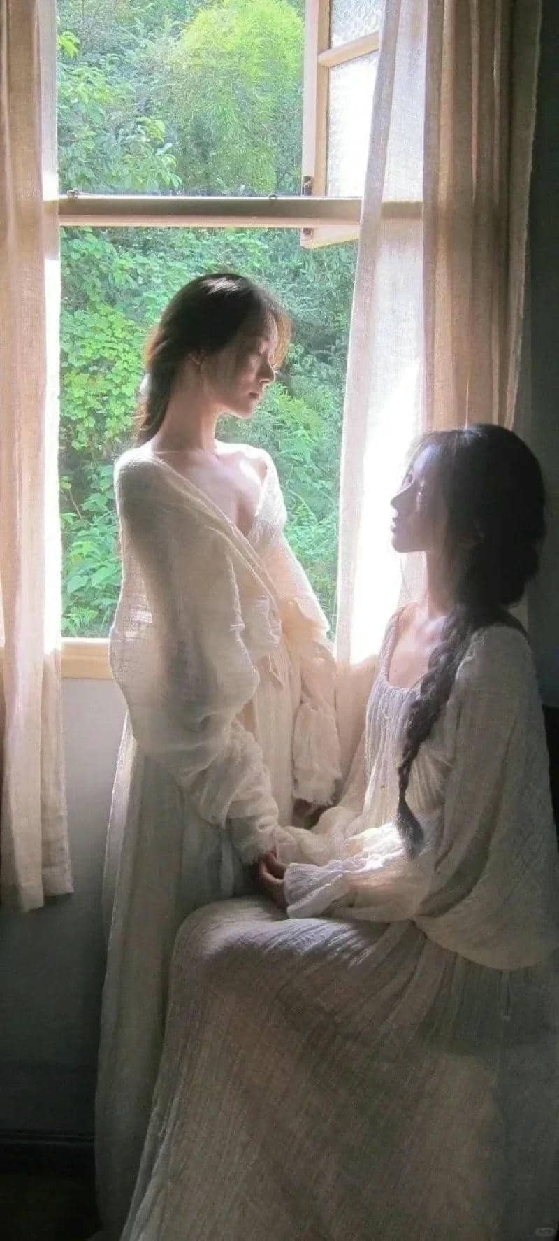 ảnh đôi bạn thân