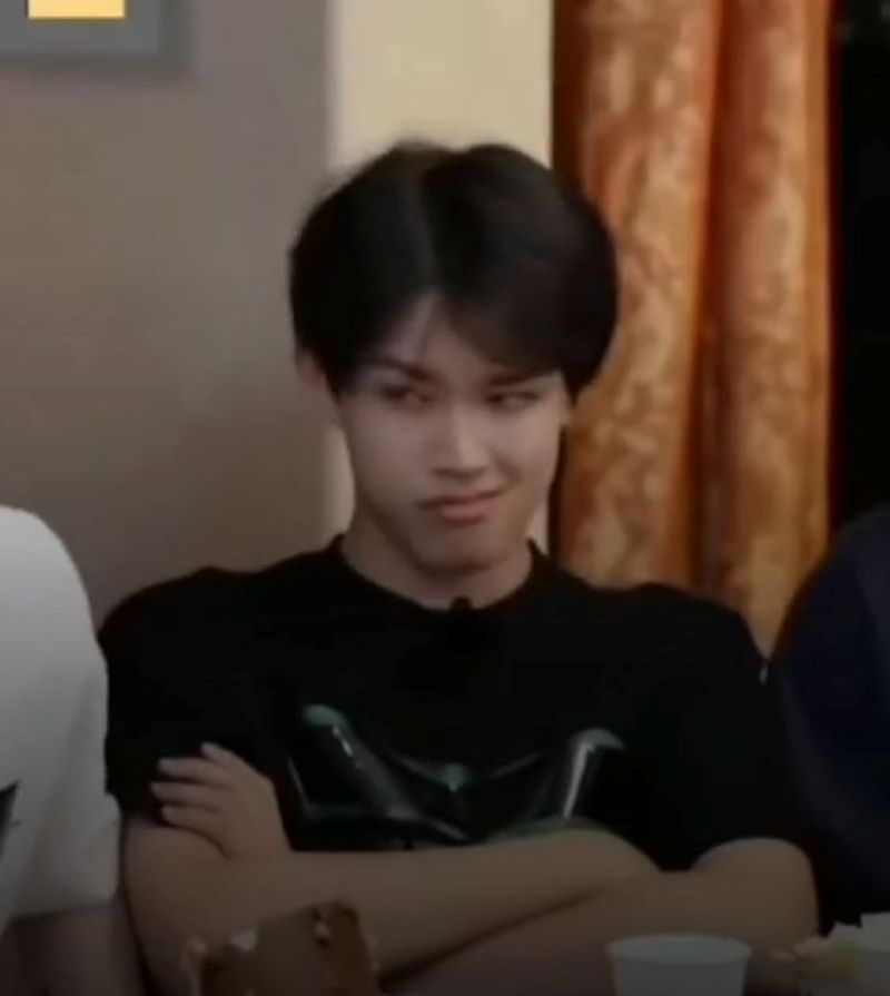 ảnh emoji khinh bỉ