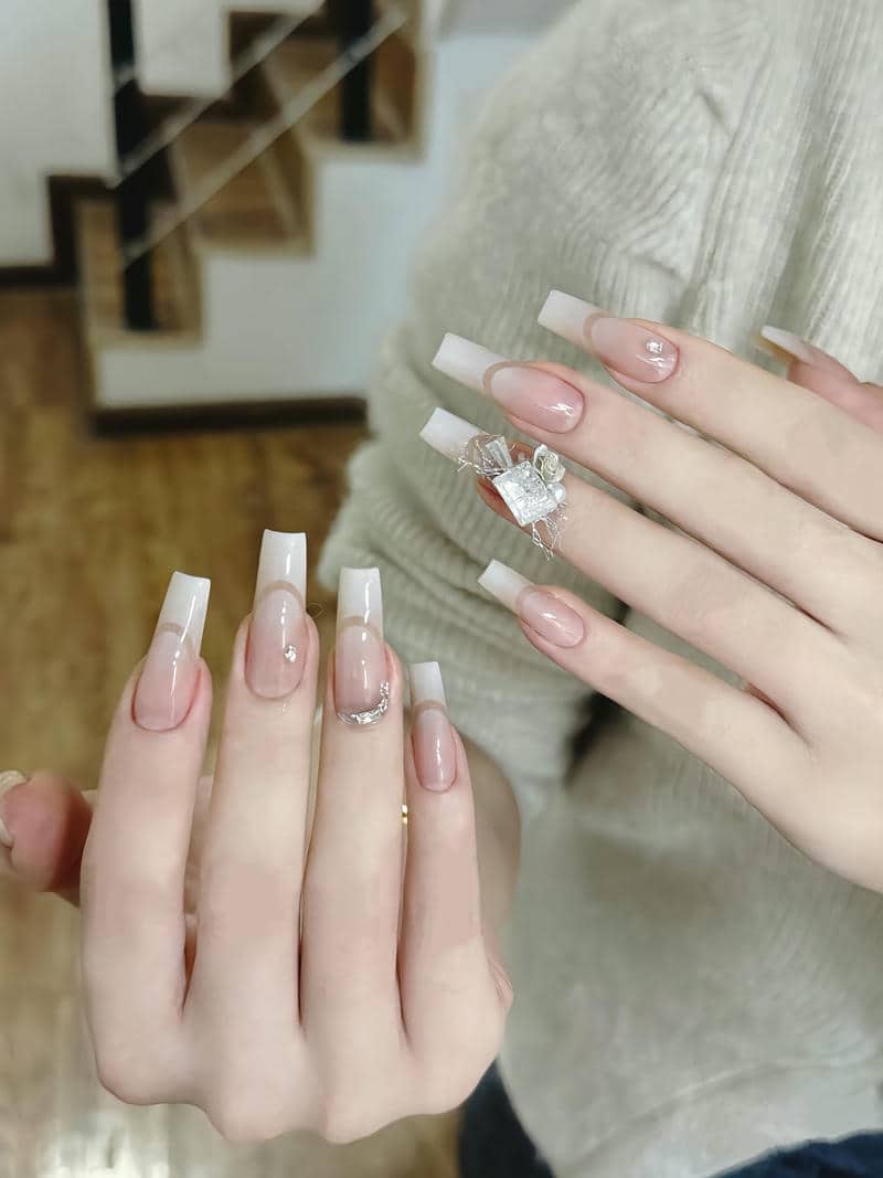 ảnh mẫu nail cô dâu móng vuông