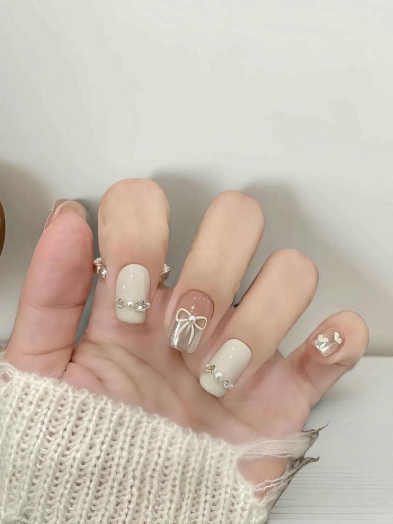 ảnh mẫu nail valentine cho móng ngắn