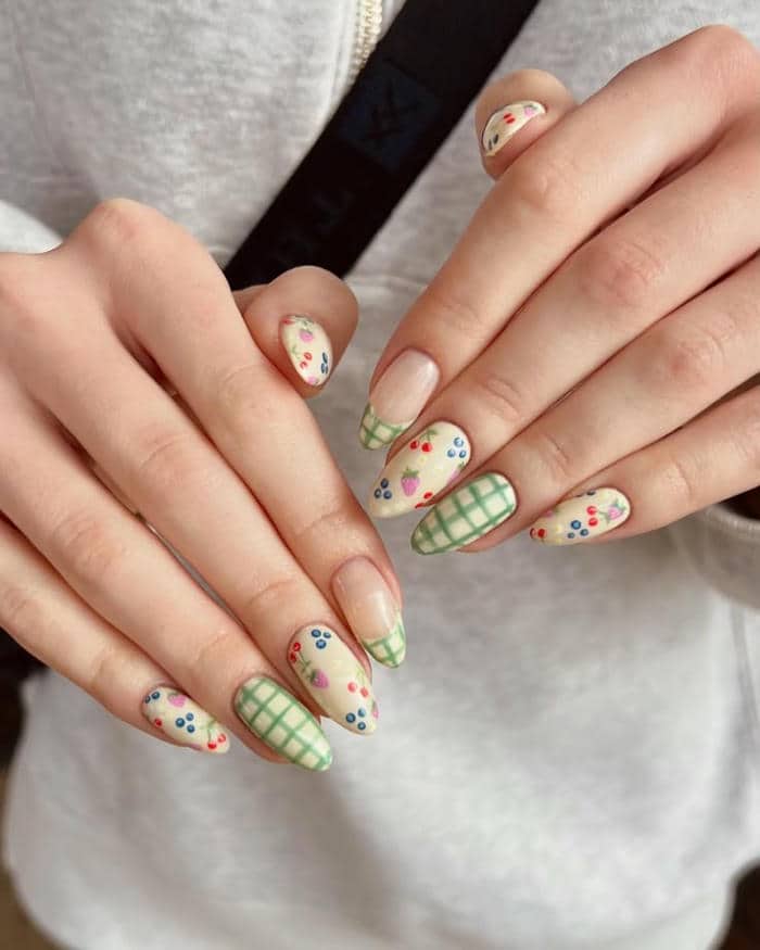 ảnh mẫu nail xanh lá pastel