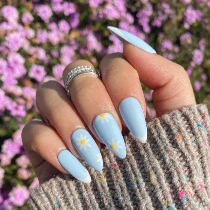 ảnh nail màu xanh dương pastel