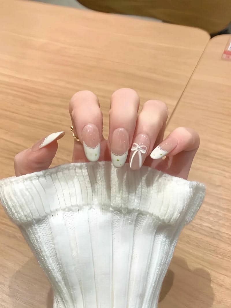 ảnh nail thiết kế nhẹ nhàng