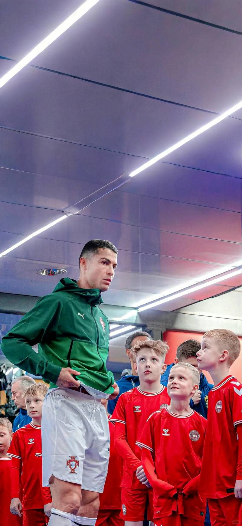 ảnh ronaldo đẹp làm hình nền