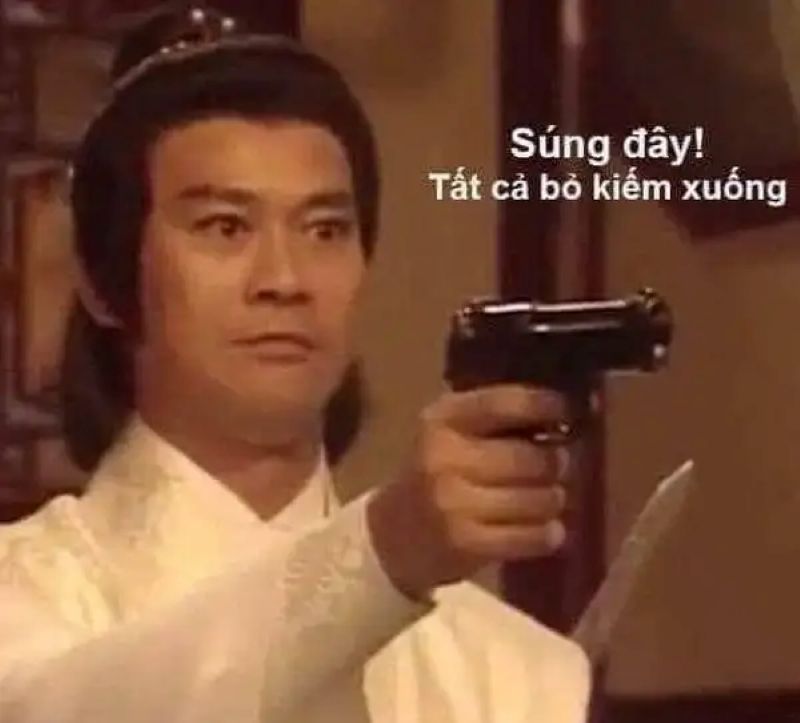 ảnh tay cầm súng