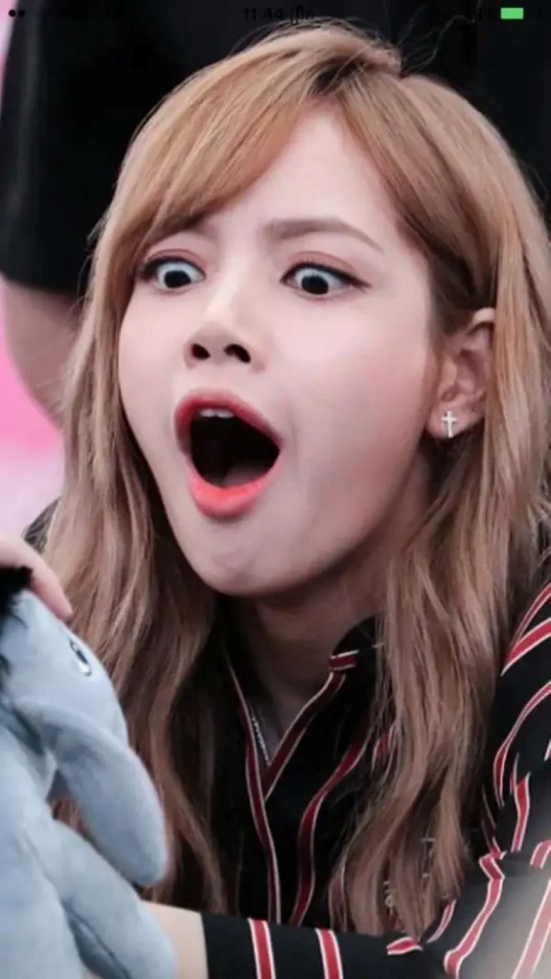 biểu cảm ngạc nhiên