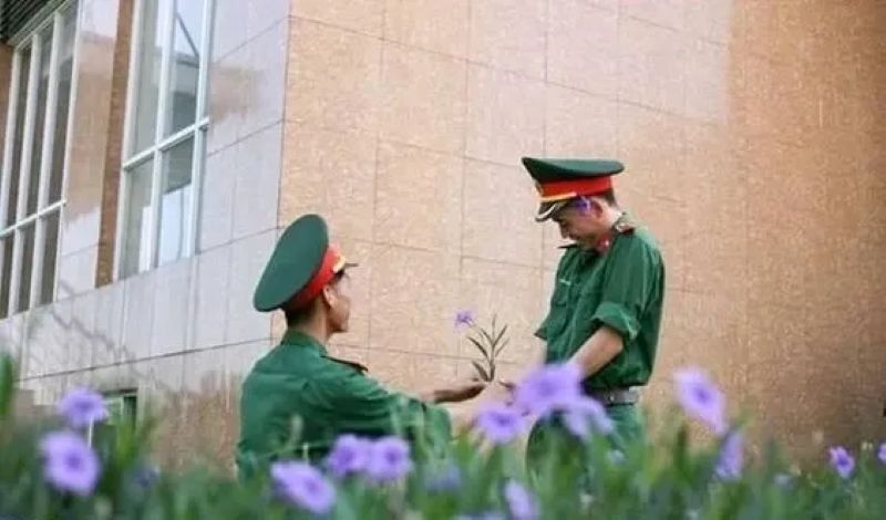 hình ảnh công an bắt tội phạm