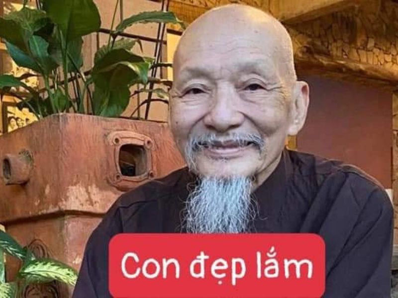 hình ảnh thầy tu hài hước