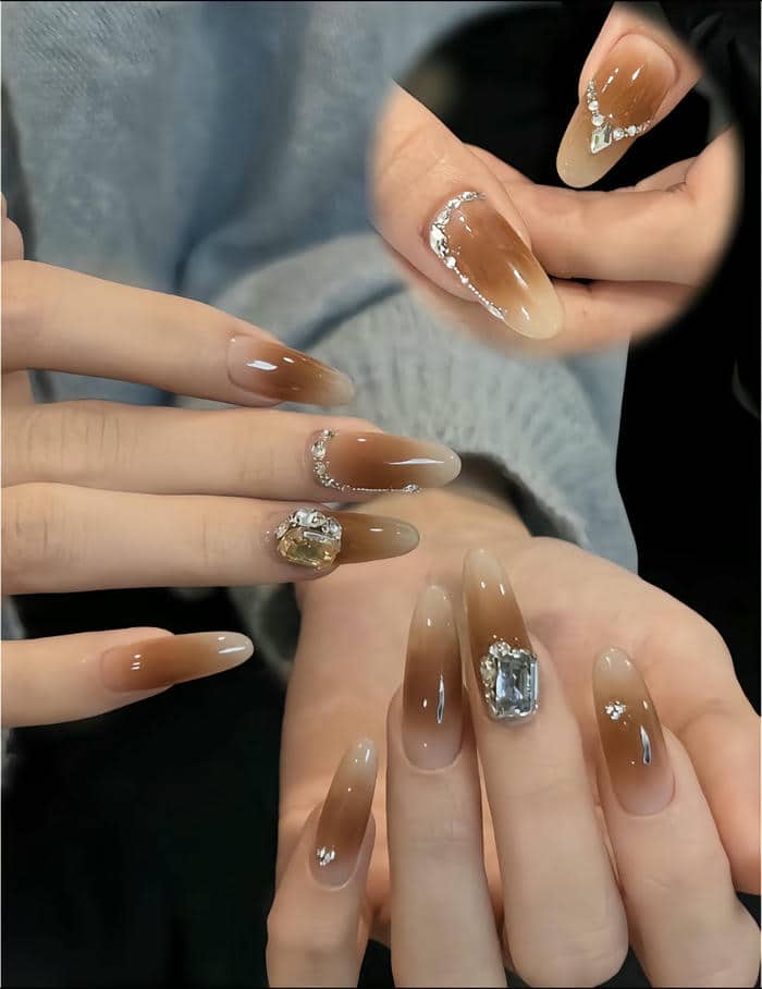 mẫu nail màu nâu thạch