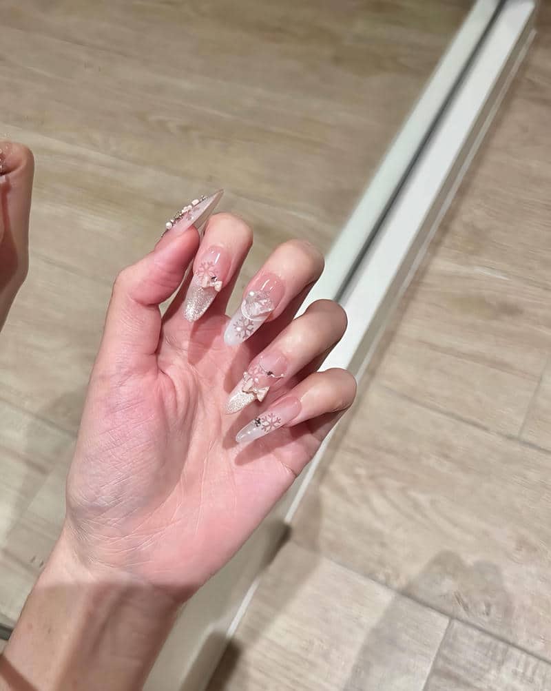 mẫu nail sang chảnh màu nude