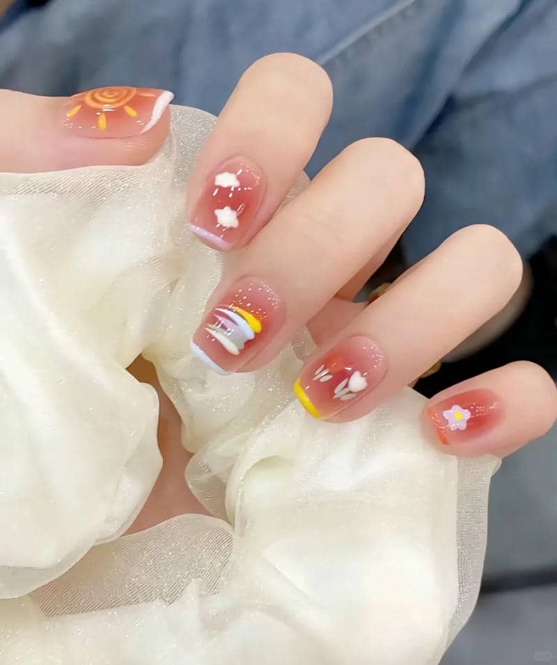 mẫu nail thiết kế móng ngắn đơn giản