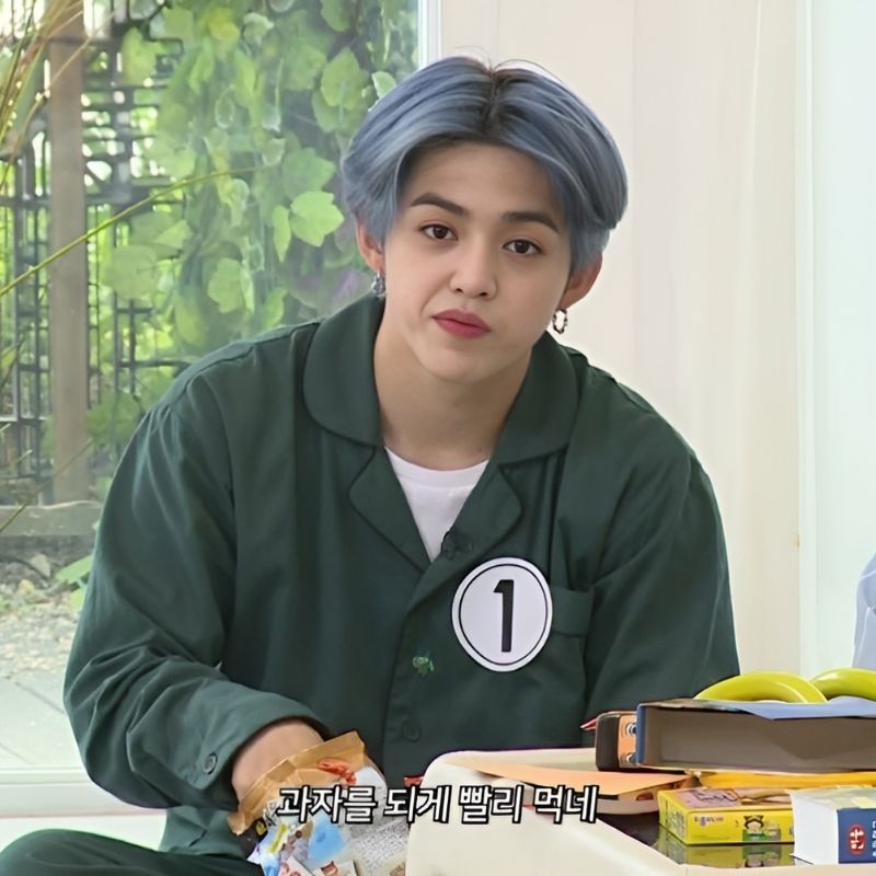 meme nhăn mặt