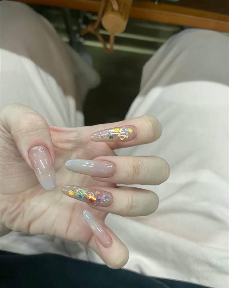 nail màu thạch nude đơn giản