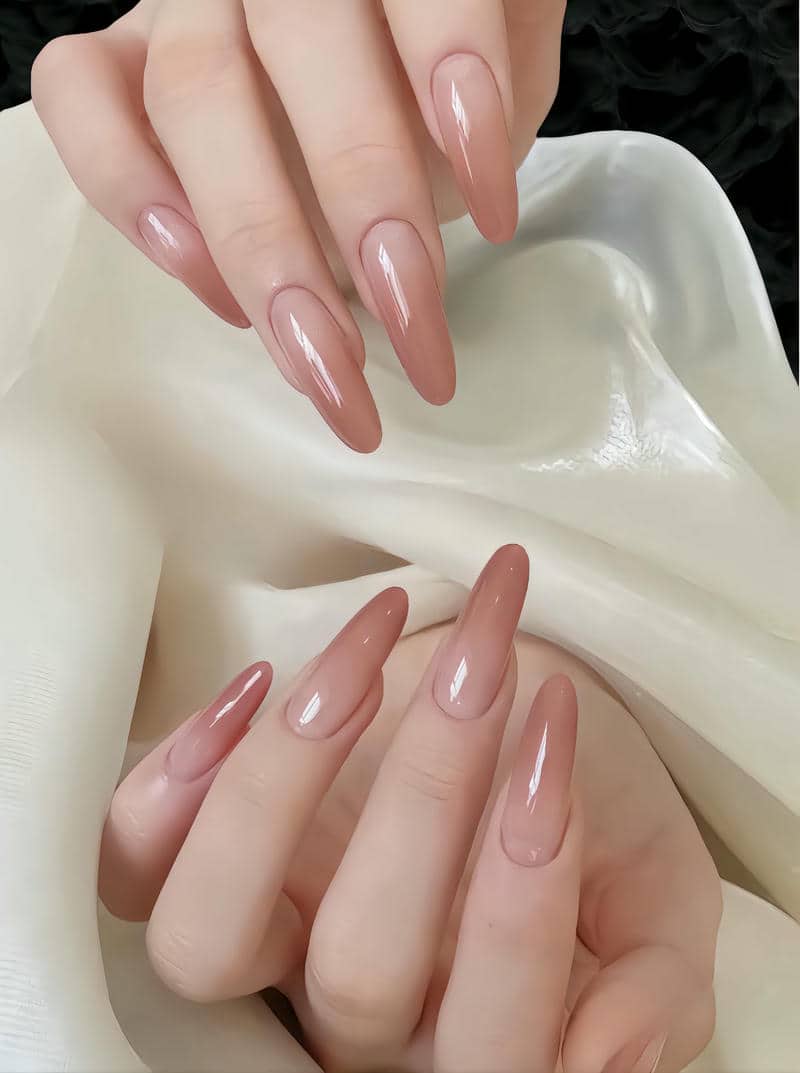 nail ombre màu nude đơn giản