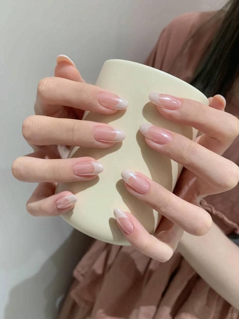 nail sơn đầu móng nhẹ nhàng