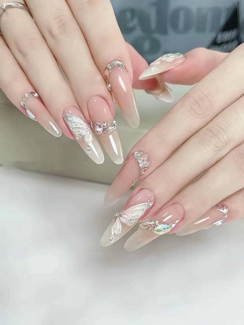 nail thiết kế cầu kỳ