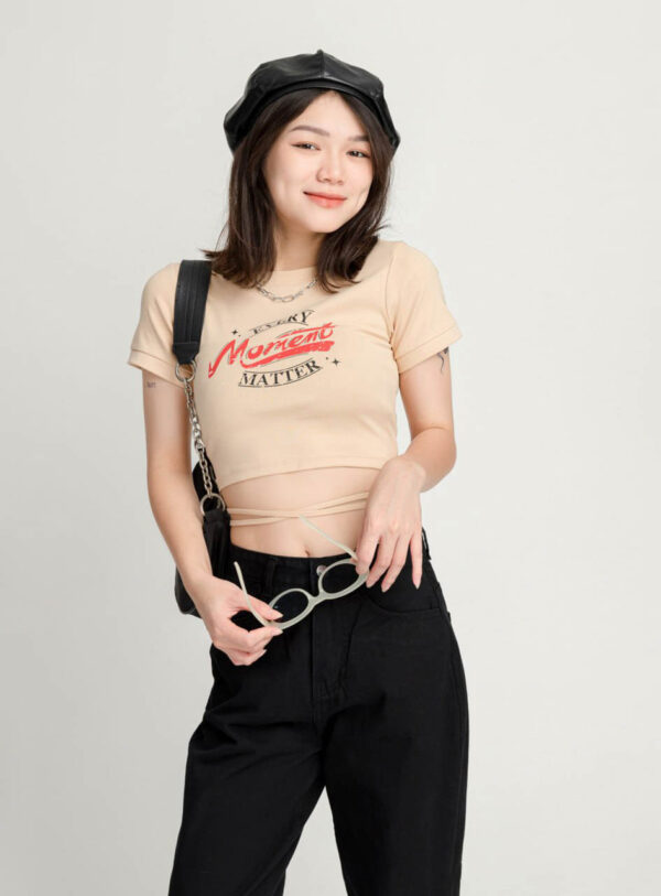 Áo Thun Croptop nữ In Chữ Moment Thắt Dây Sau ACTFM17 h2