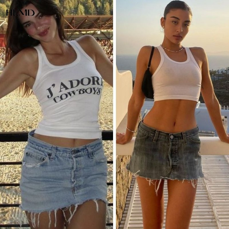 Thời trang táo bạo cùng áo ba lỗ và váy jeans