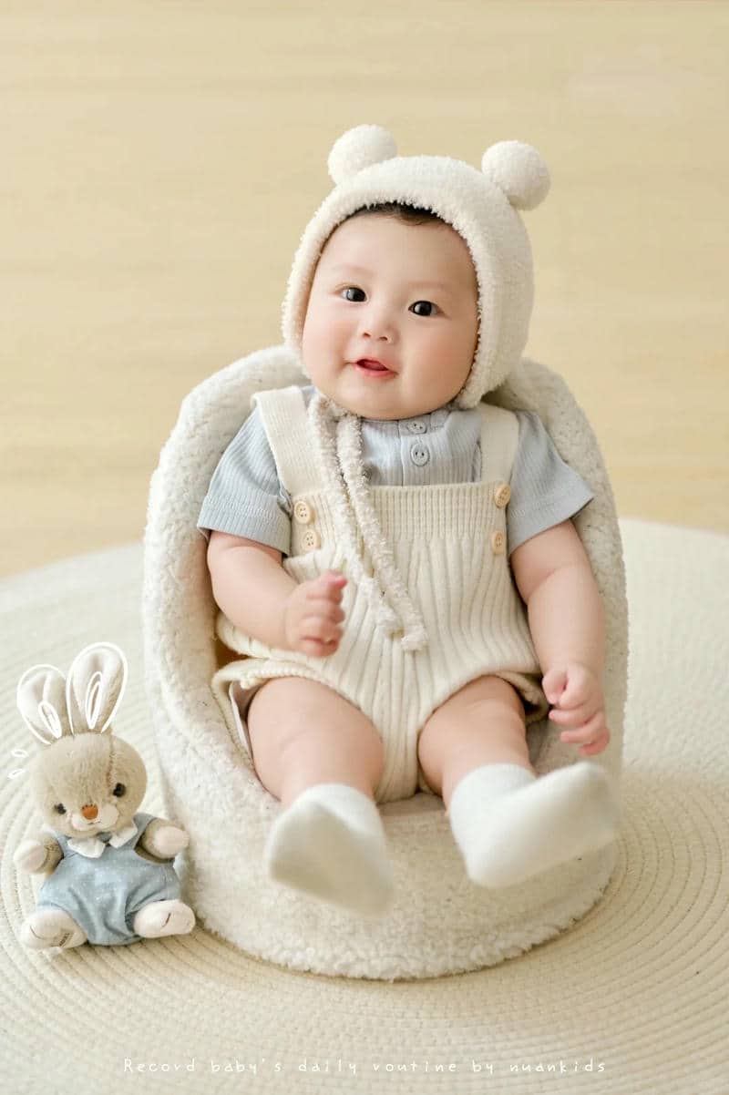 hình bé gái dễ thương