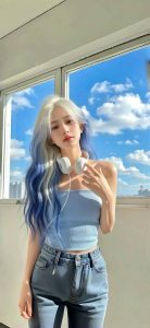 hình nền cô gái ngầu