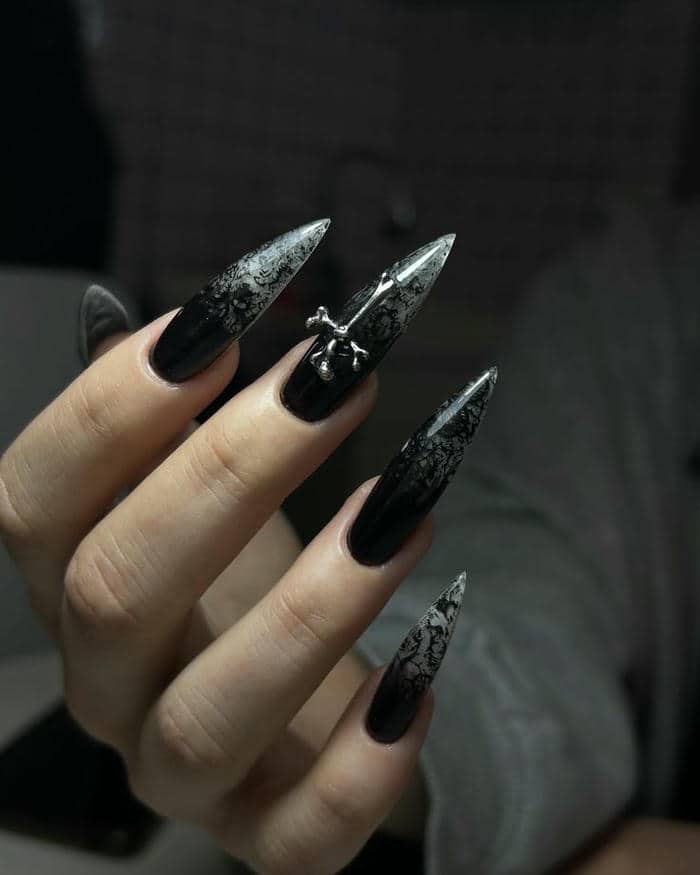 nail đen cá tính