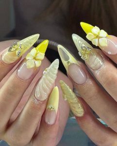 nail màu vàng ánh kim