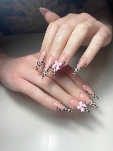 nail nơ cá tính